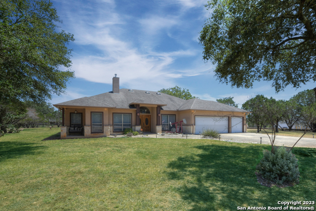 Photo of 155 Fawn Dr in Bandera, TX