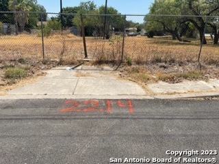 Photo of 2214 SW 34th St in San Antonio, TX