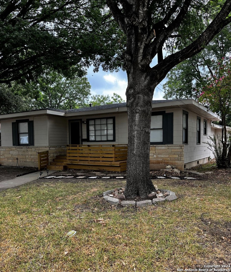 146 RODENA ST, San Antonio, TX 78201
