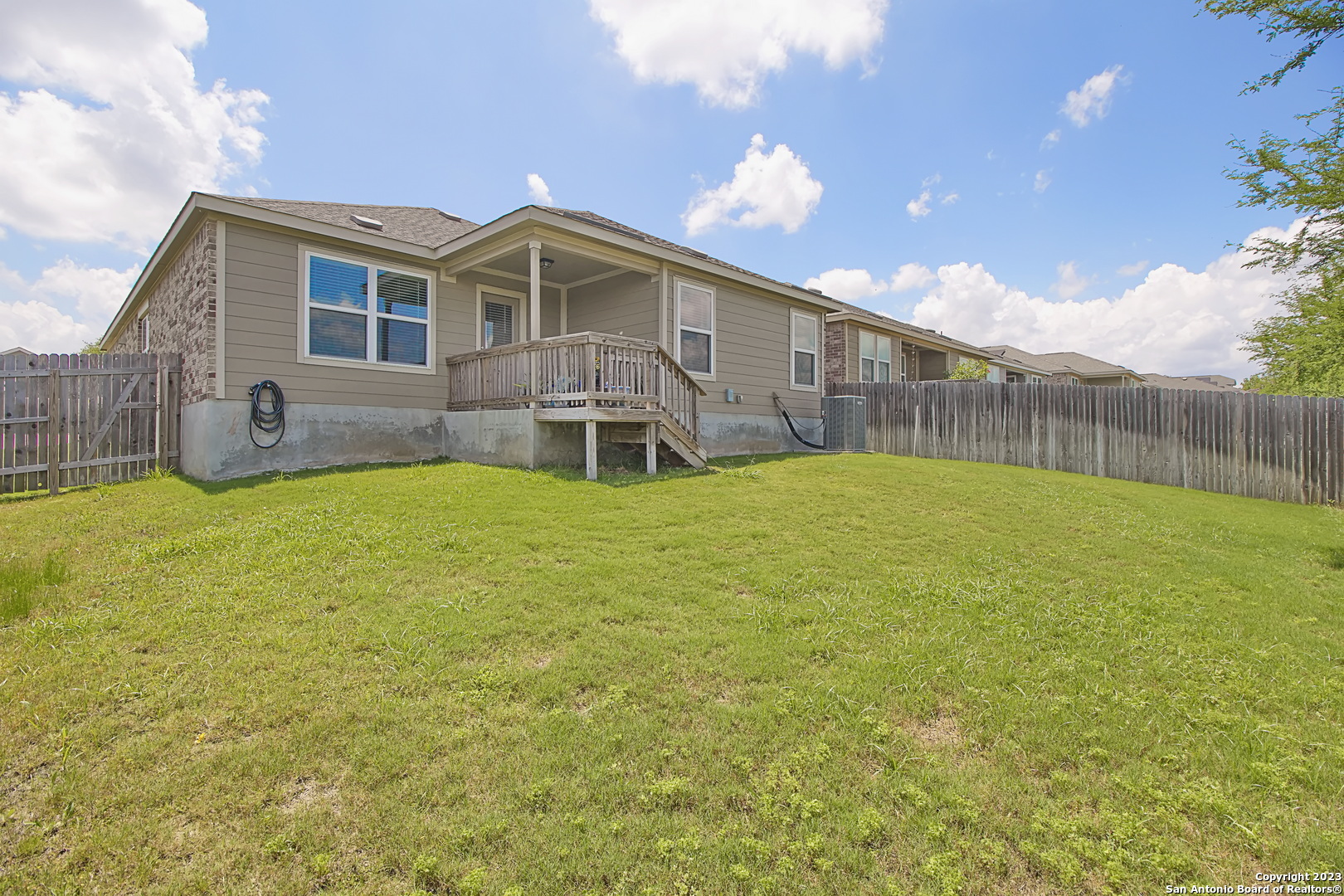 230 Holland Park, Schertz, TX 78108