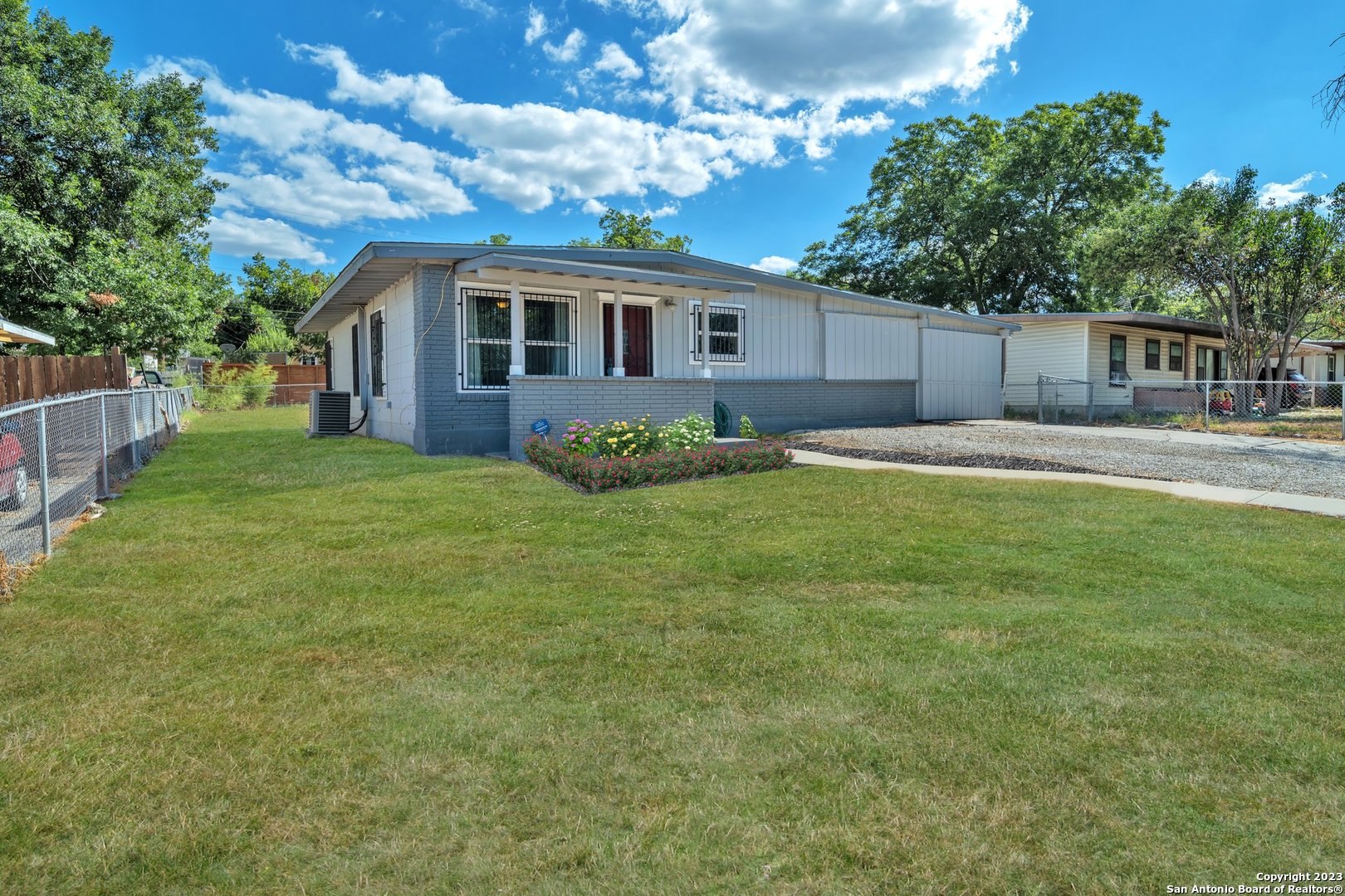 Photo of 58 Basswood Dr in San Antonio, TX