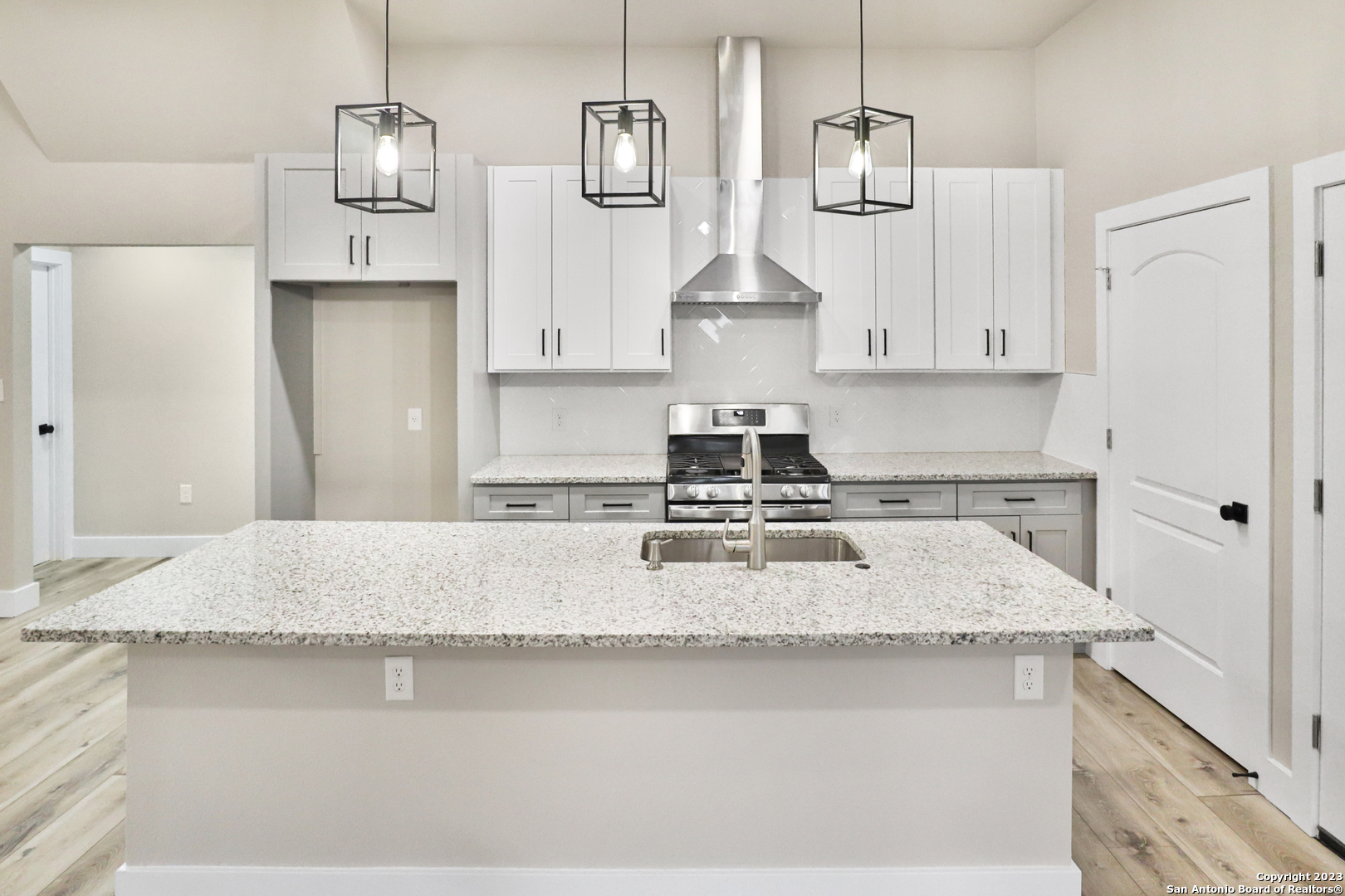 858 Steves Ave, San Antonio, TX 78210