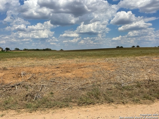 Photo of 09 County Rd 232 in Floresville, TX