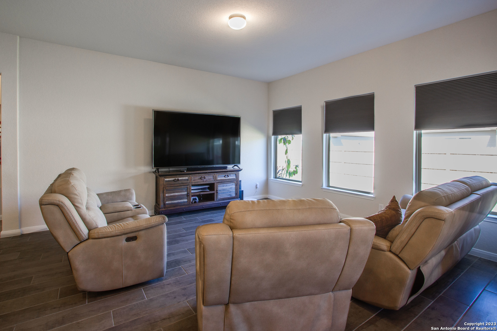 221 STAG WAY, Schertz, TX 78108