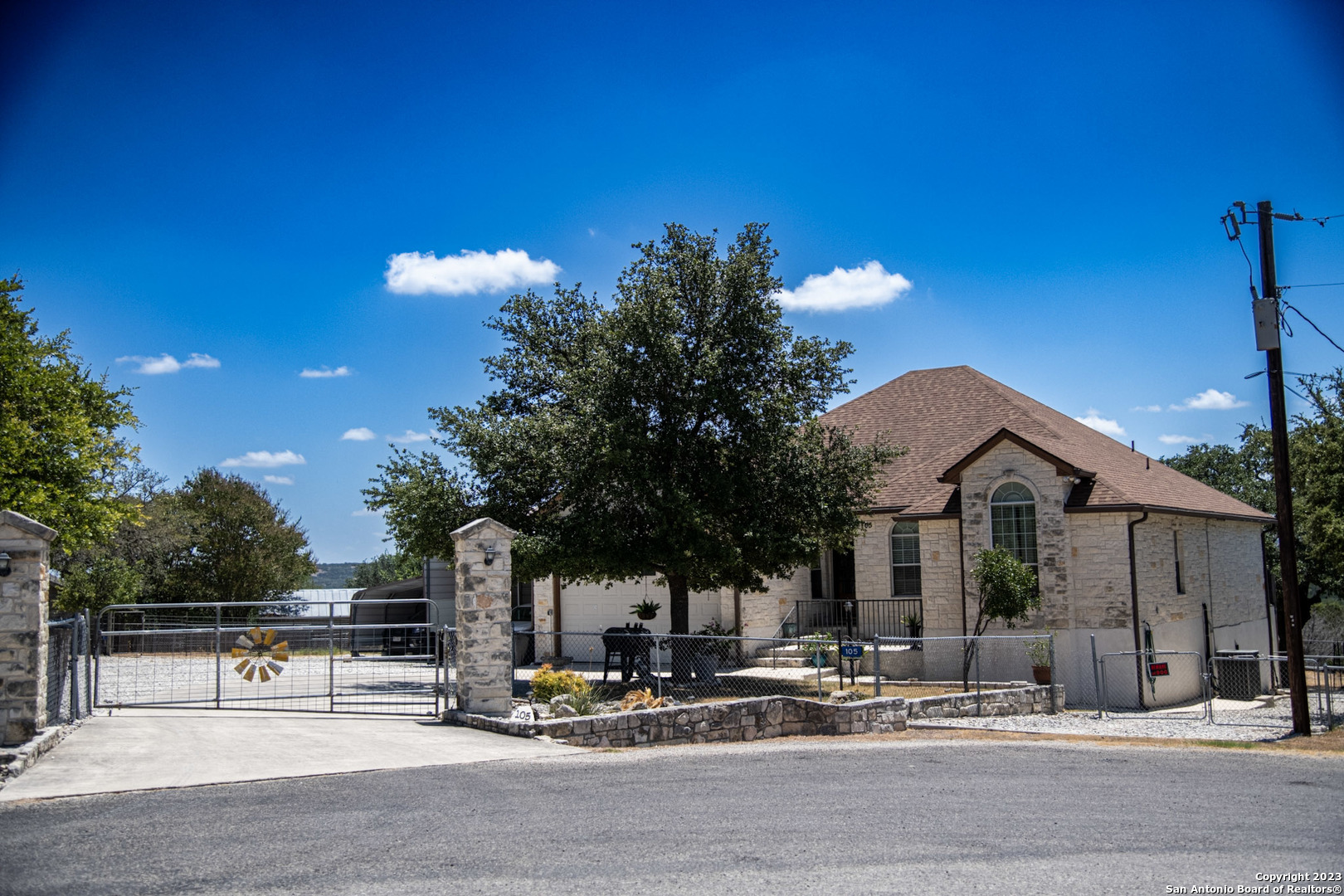 Photo of 105 Cindy Ln in Boerne, TX