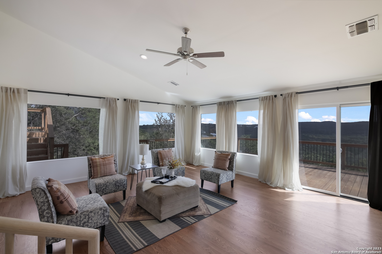 Photo of 11446 Lago Vis in Helotes, TX