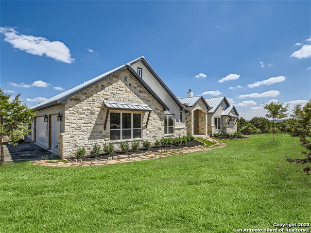 Photo of 103 River Mountain Dr in Boerne, TX