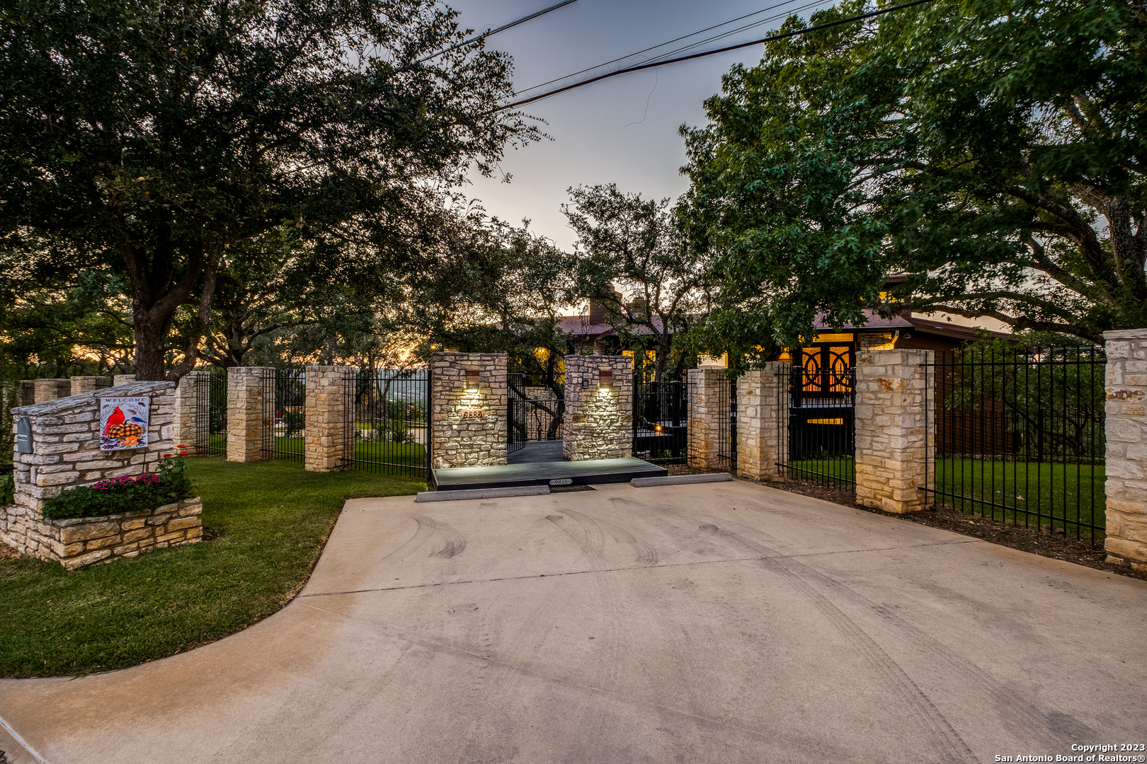 Photo of 9835 Tower Vw in Helotes, TX