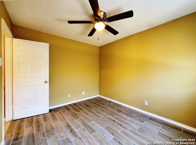 915 HAYLOFT LN, San Antonio, TX 78245
