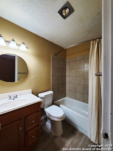 915 HAYLOFT LN, San Antonio, TX 78245