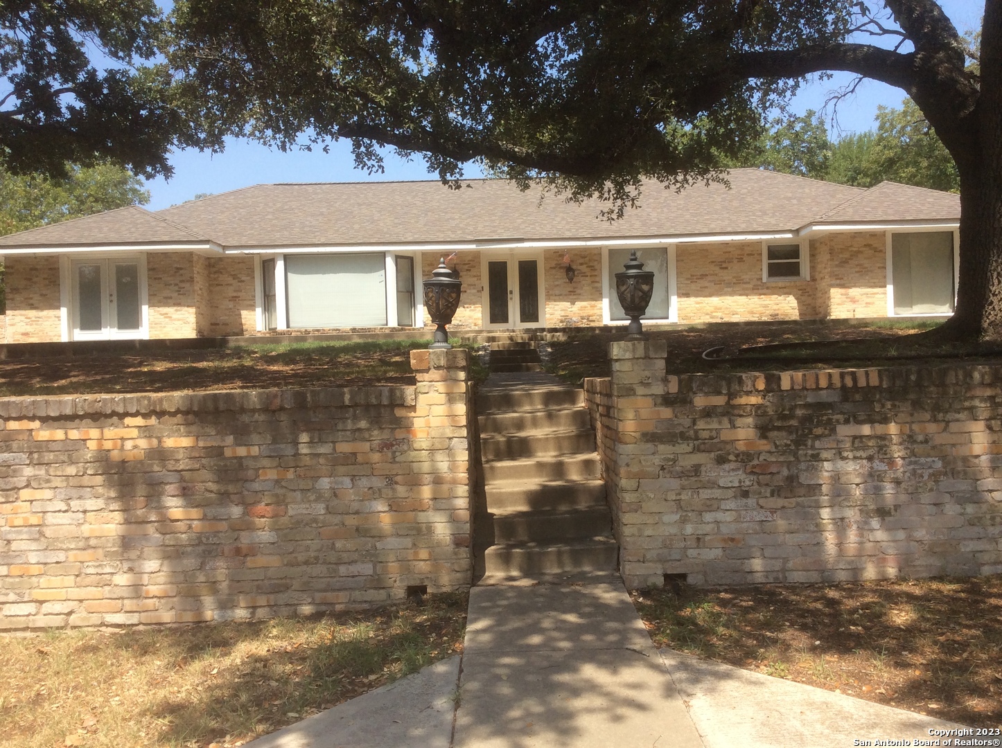 Photo of 105 Northcrest Dr in Castle Hills, TX