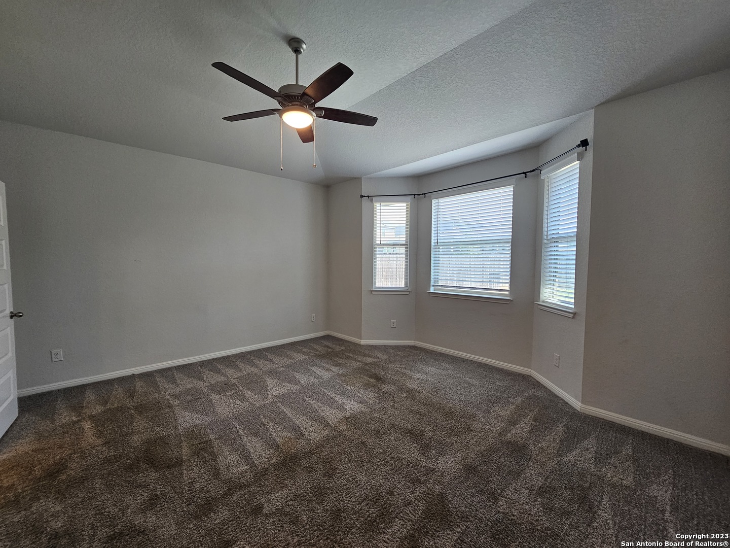 4714 NIGHT HERDER, St Hedwig, TX 78152