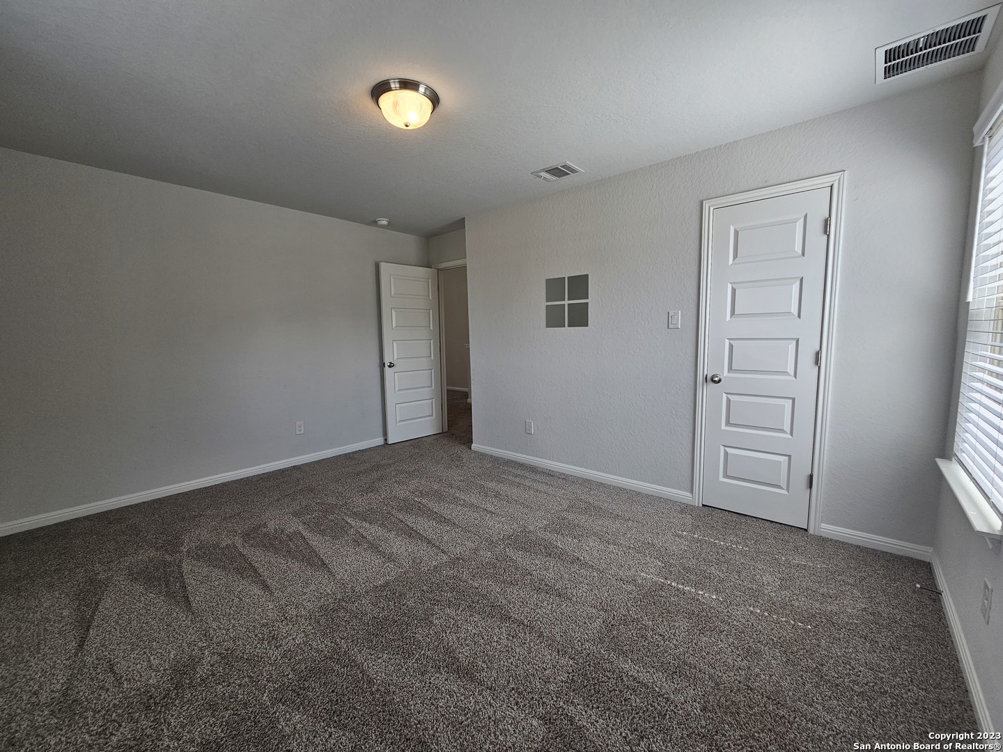 4714 NIGHT HERDER, St Hedwig, TX 78152