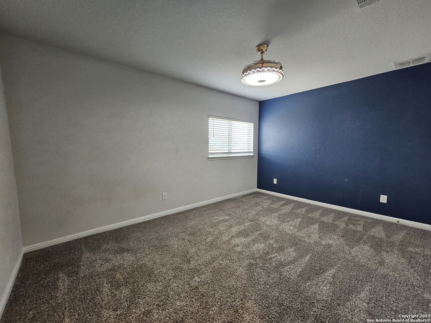 4714 NIGHT HERDER, St Hedwig, TX 78152