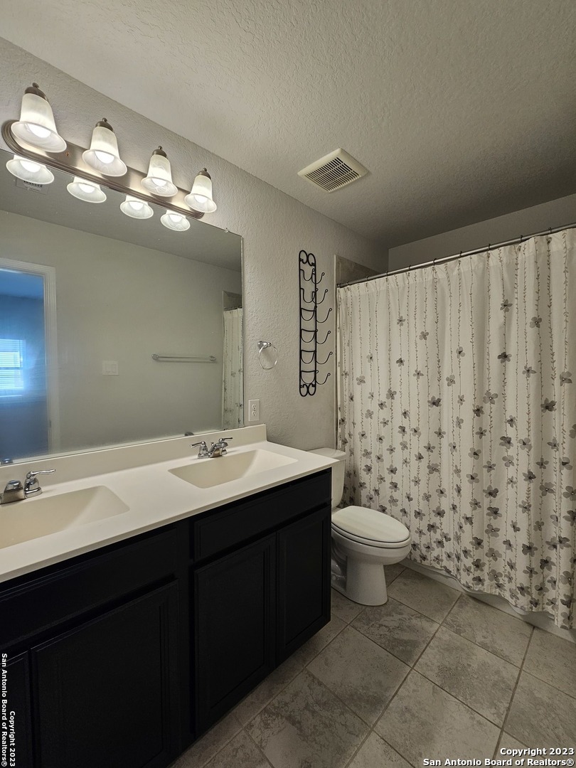 4714 NIGHT HERDER, St Hedwig, TX 78152
