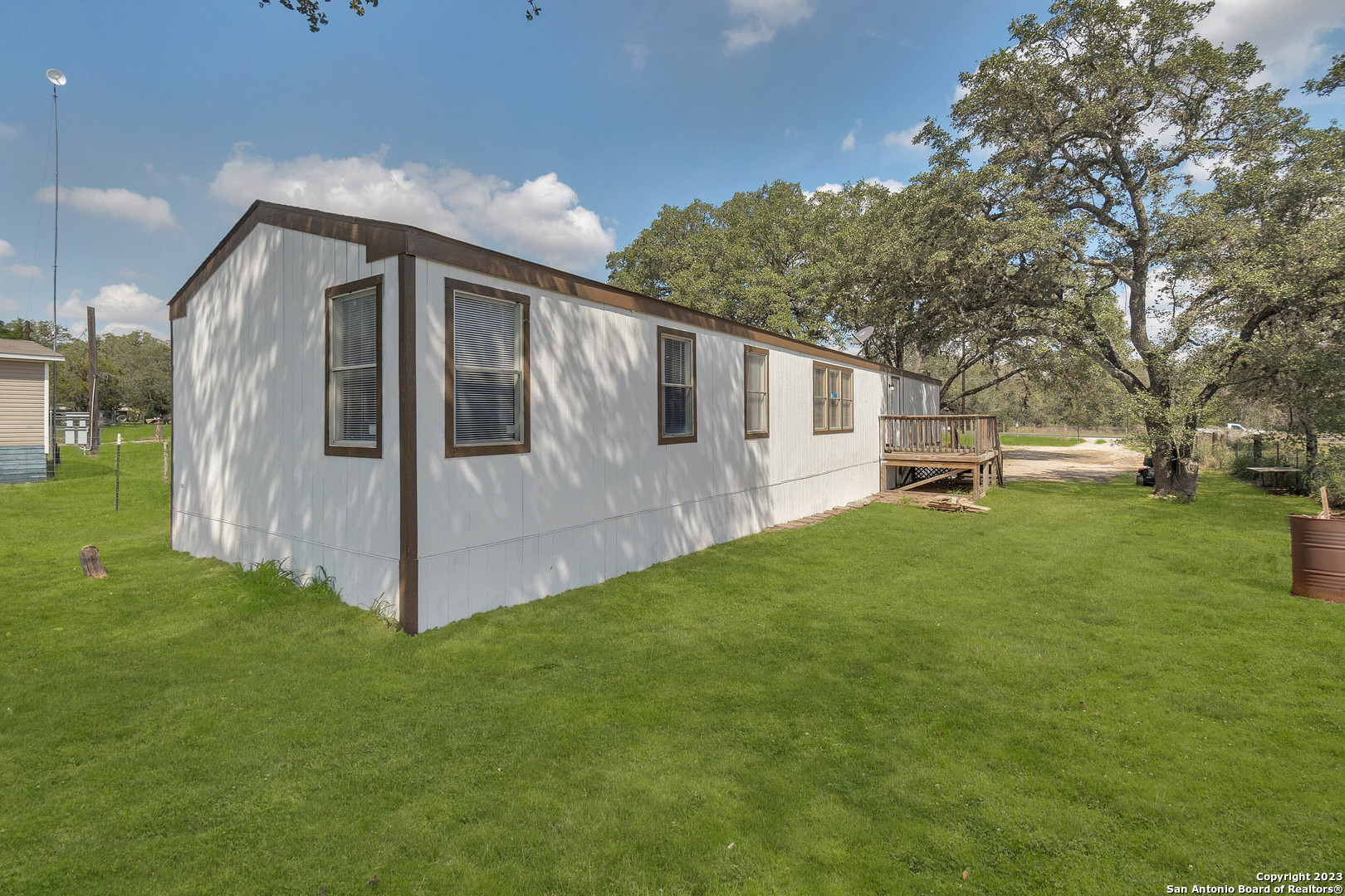 1956 MOGFORD RD San Antonio TX 782649224 Brohill Realty LTD