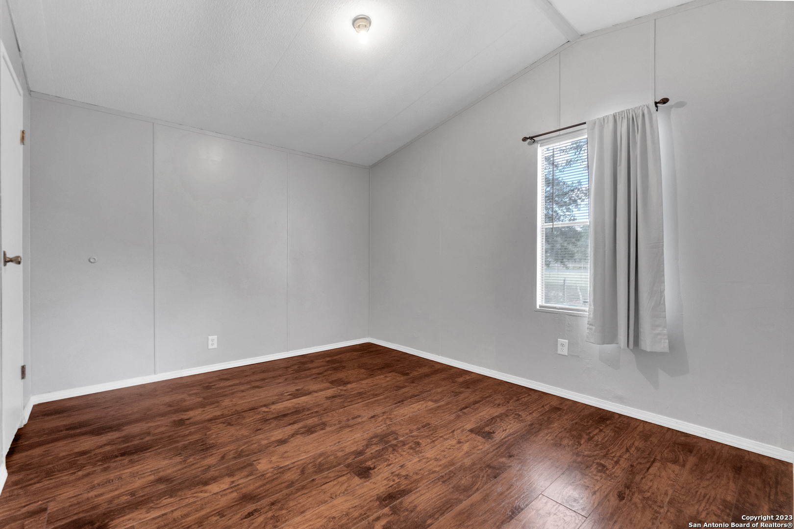 1956 MOGFORD RD San Antonio TX 782649224 Brohill Realty LTD