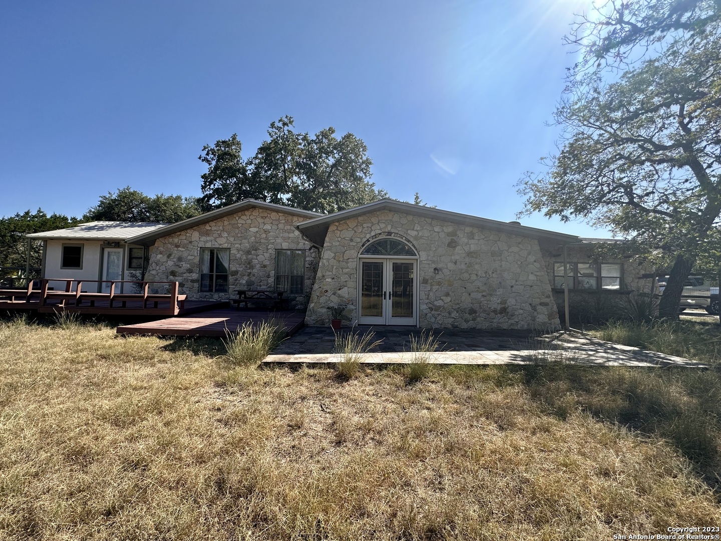 112 Squirrel Bend Uvalde, TX 78801