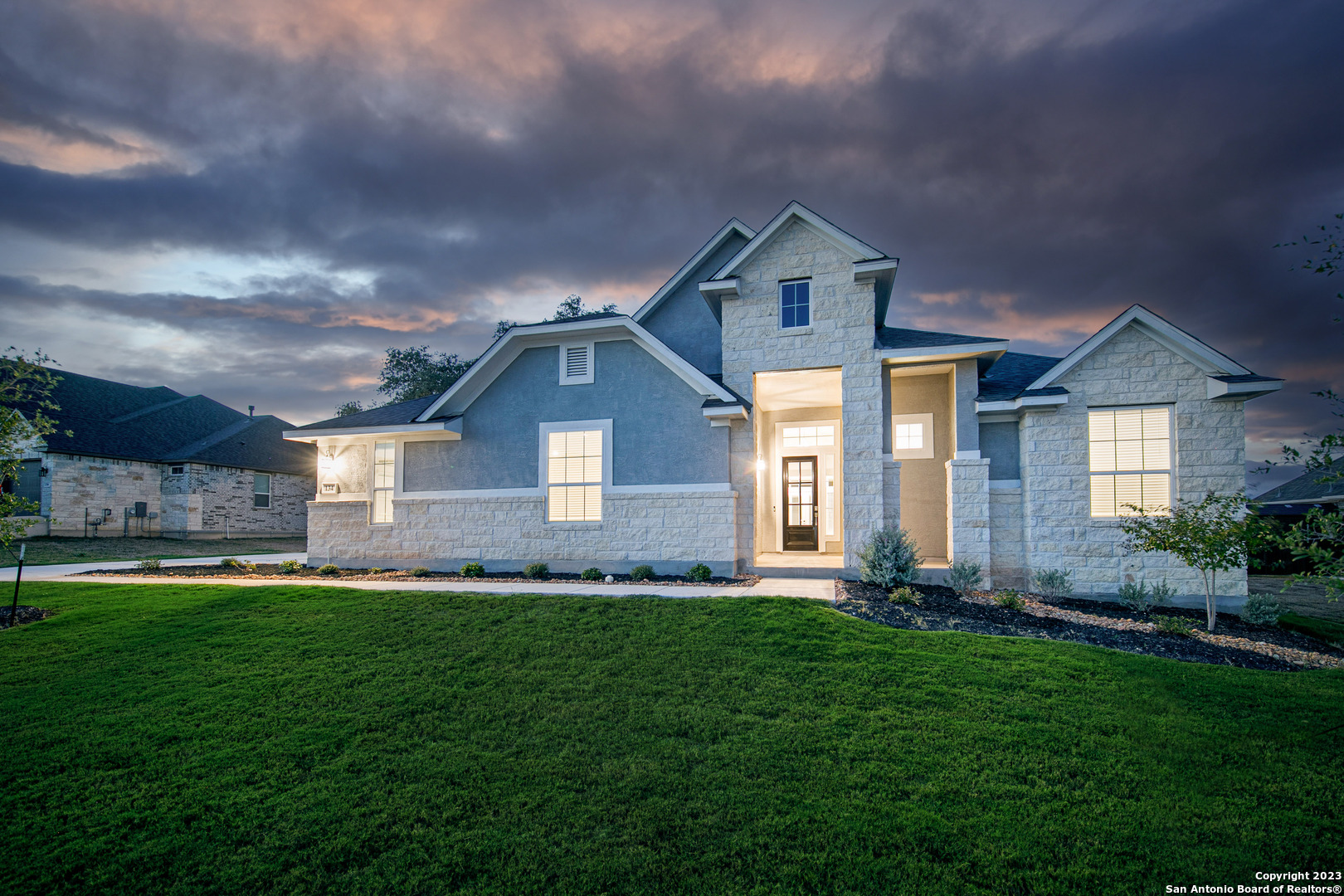 Photo of 134 Moon Ln in Castroville, TX