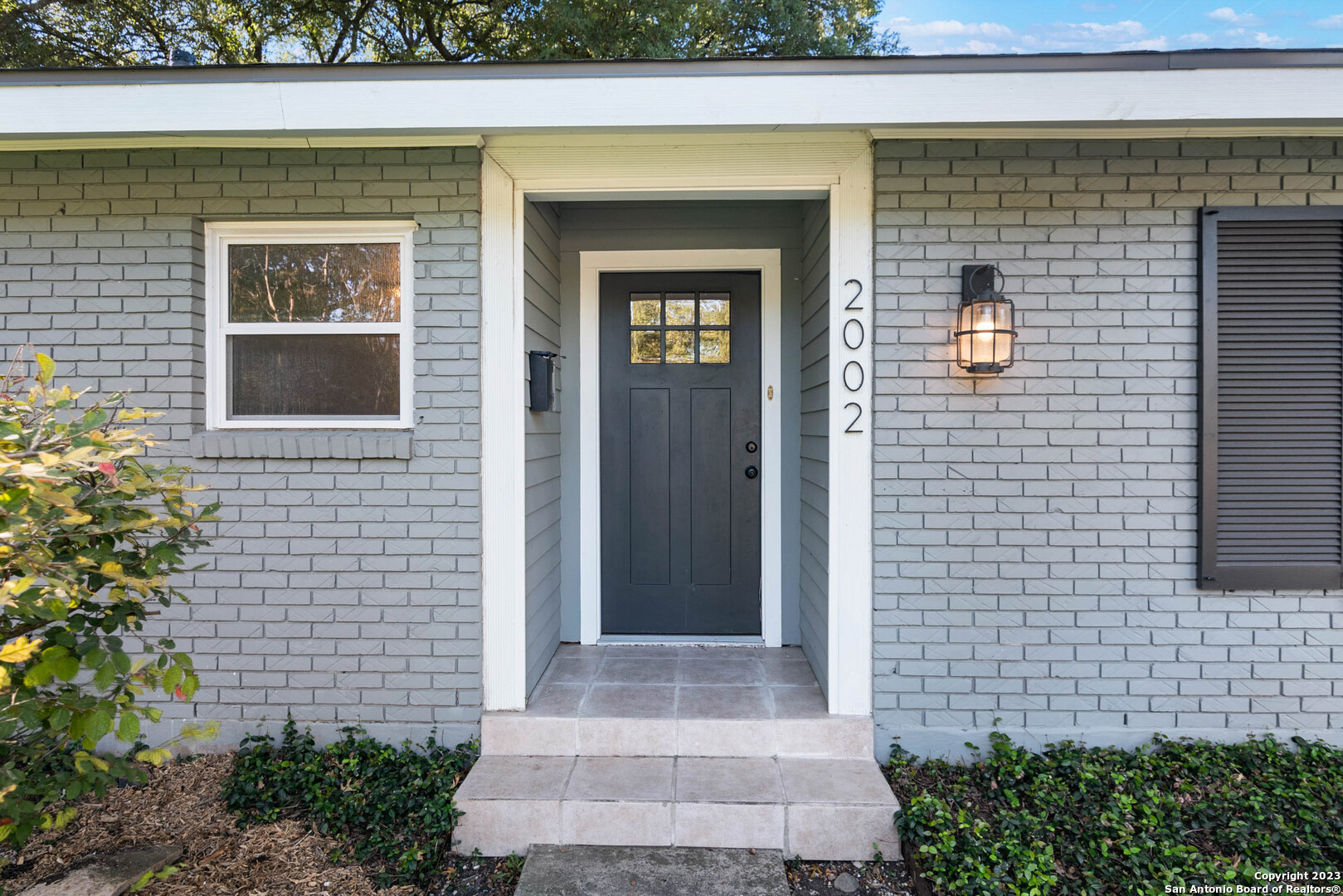 Photo of 2002 Flamingo Dr in San Antonio, TX