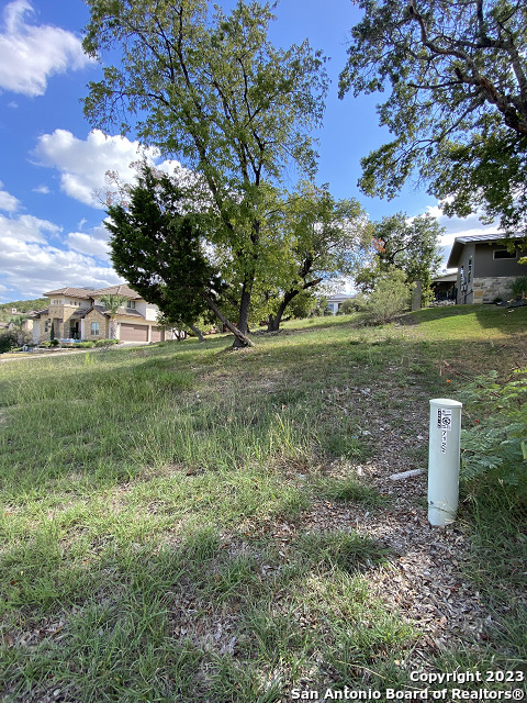 Photo of 7122 Cresta Bulivar in San Antonio, TX