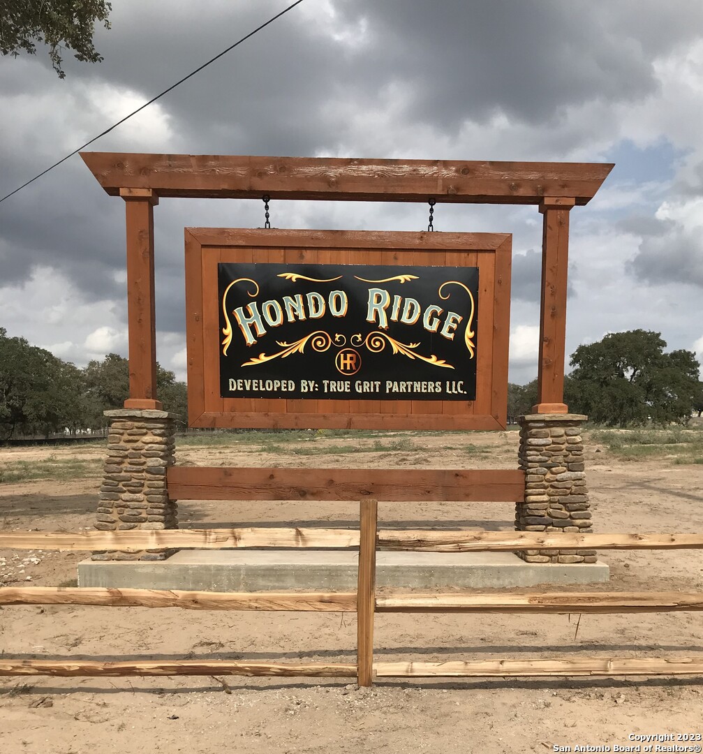 Photo of 156 Hondo Rdg in La Vernia, TX