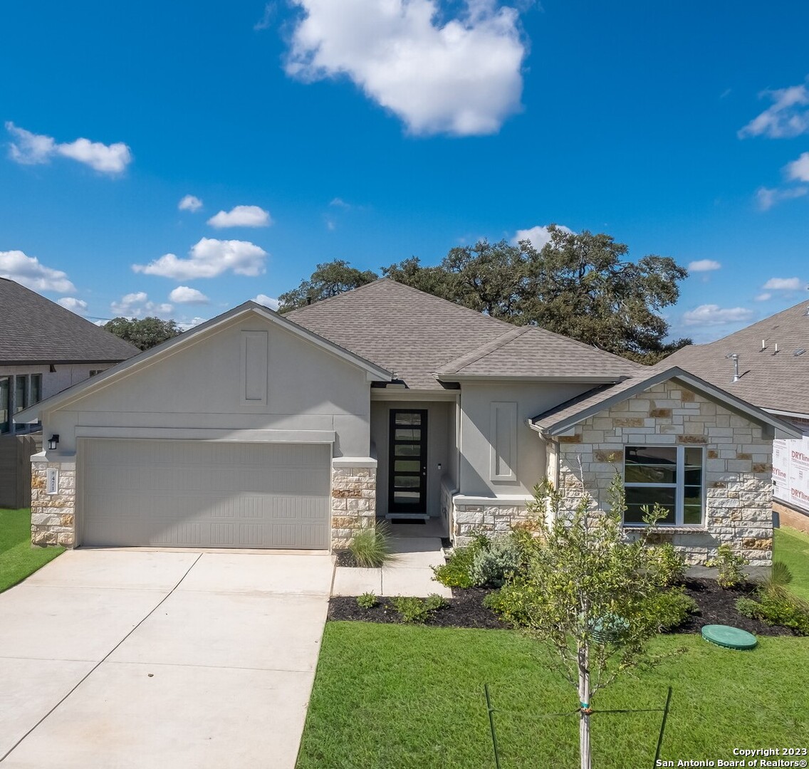 Photo of 471 Orchard Wy in New Braunfels, TX