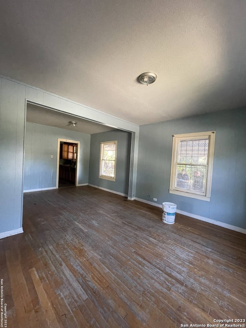 1406 WYOMING ST, San Antonio, TX 78203
