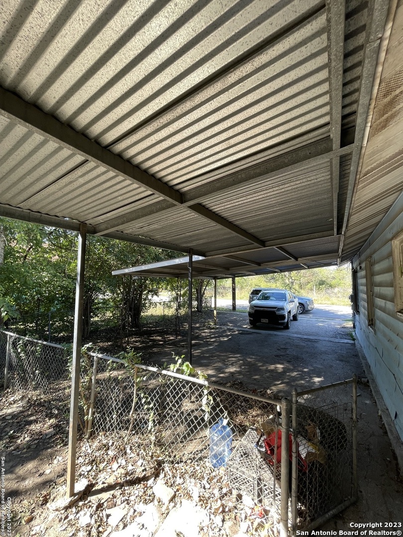 1406 WYOMING ST, San Antonio, TX 78203