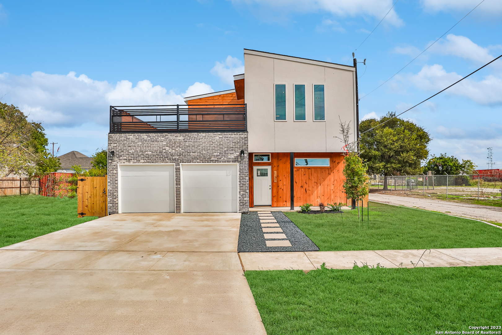 Photo of 120 Pierce Ave in San Antonio, TX