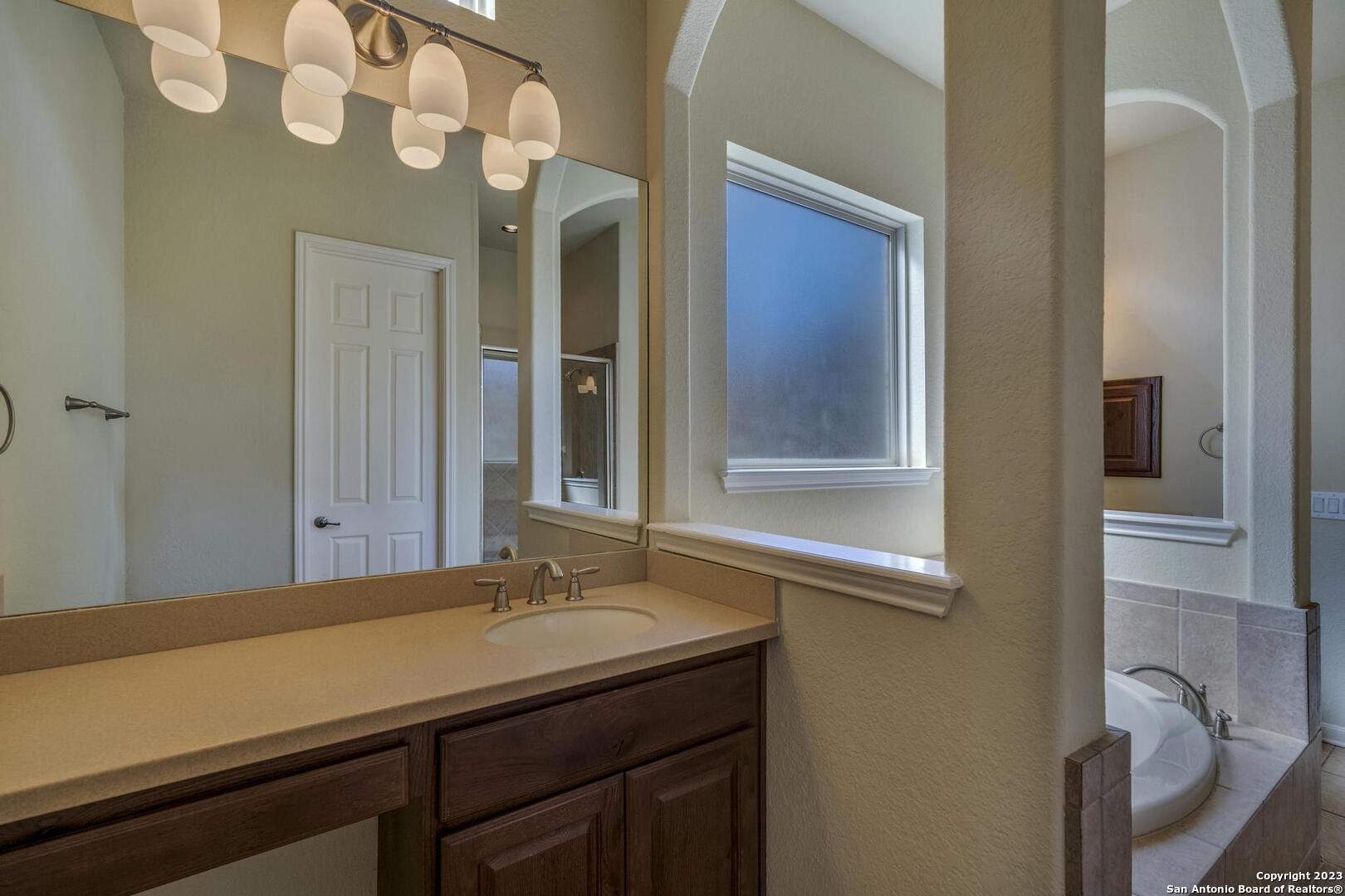 242 Tranquil Oak, San Antonio, TX 78260