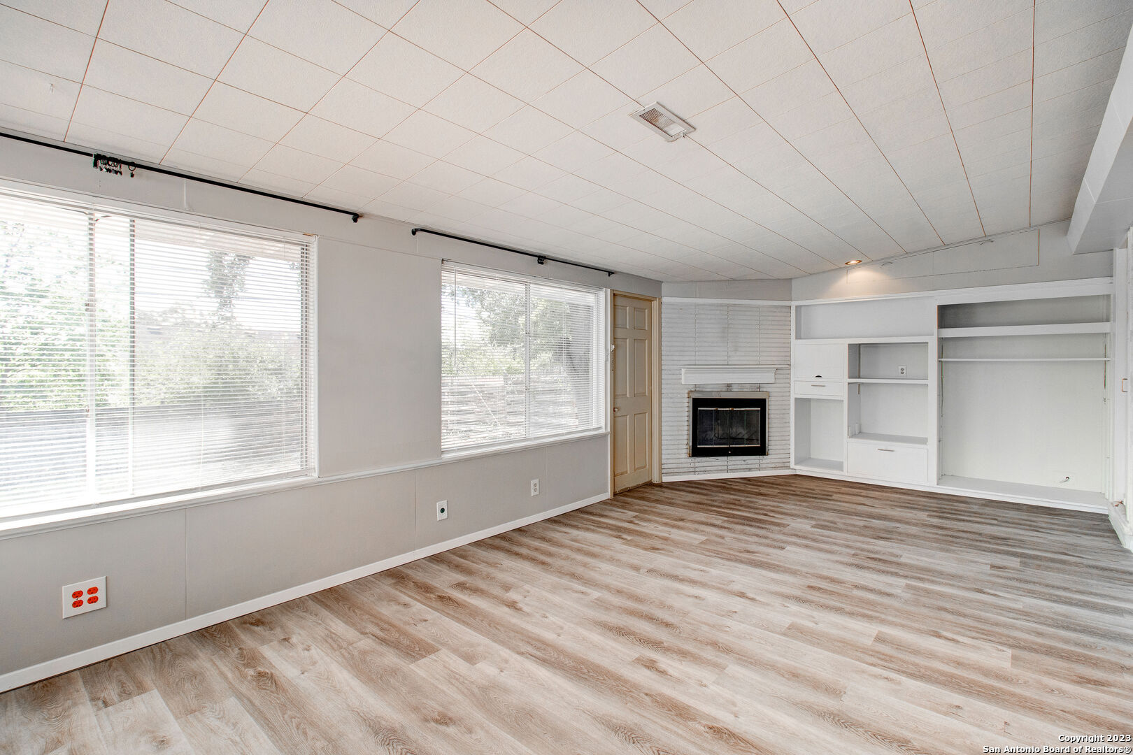 130 SOUTHILL RD, San Antonio, TX 78201