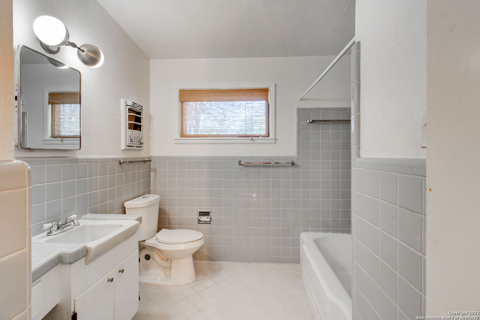130 SOUTHILL RD, San Antonio, TX 78201