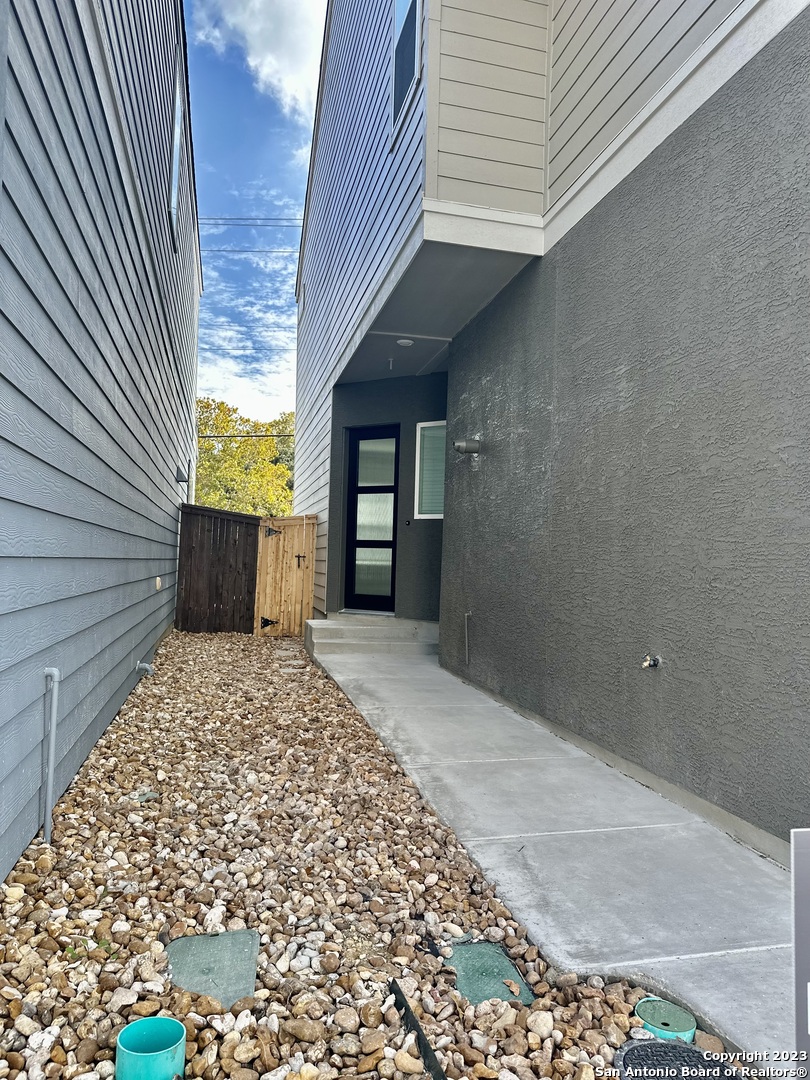 5843 Whitby Rd, #2, San Antonio, TX 78240