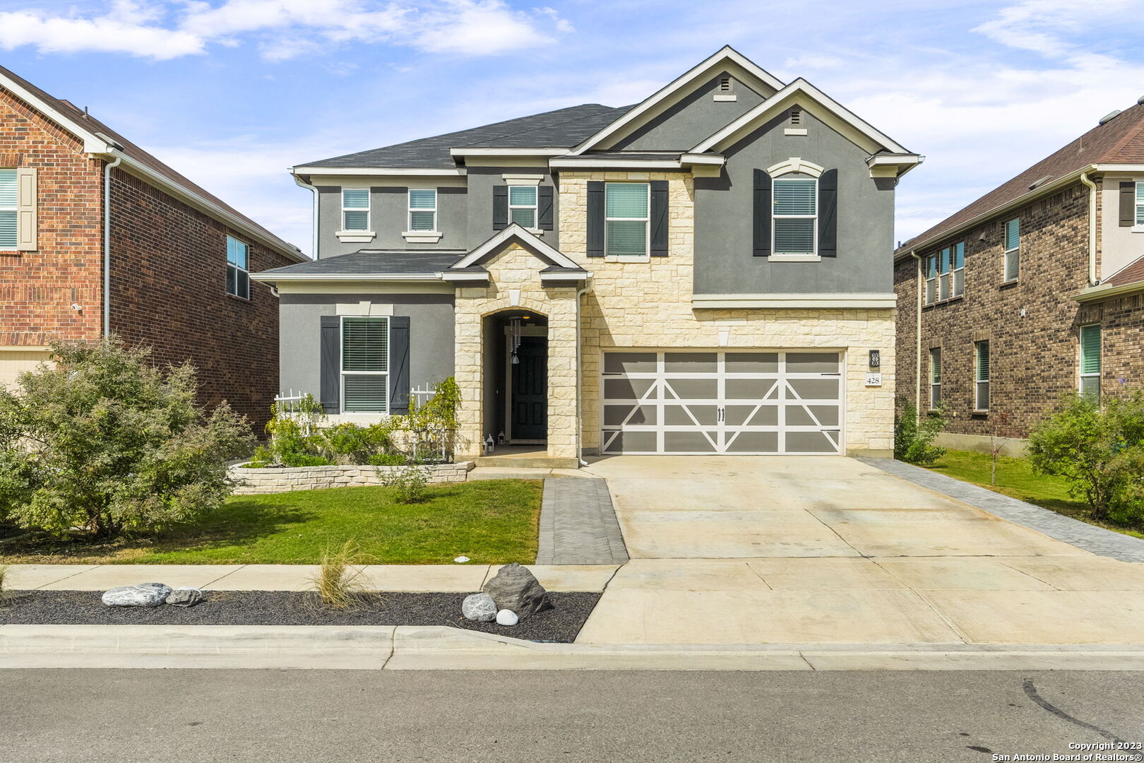 Photo of 428 Lone Falls Dr in Universal City, TX