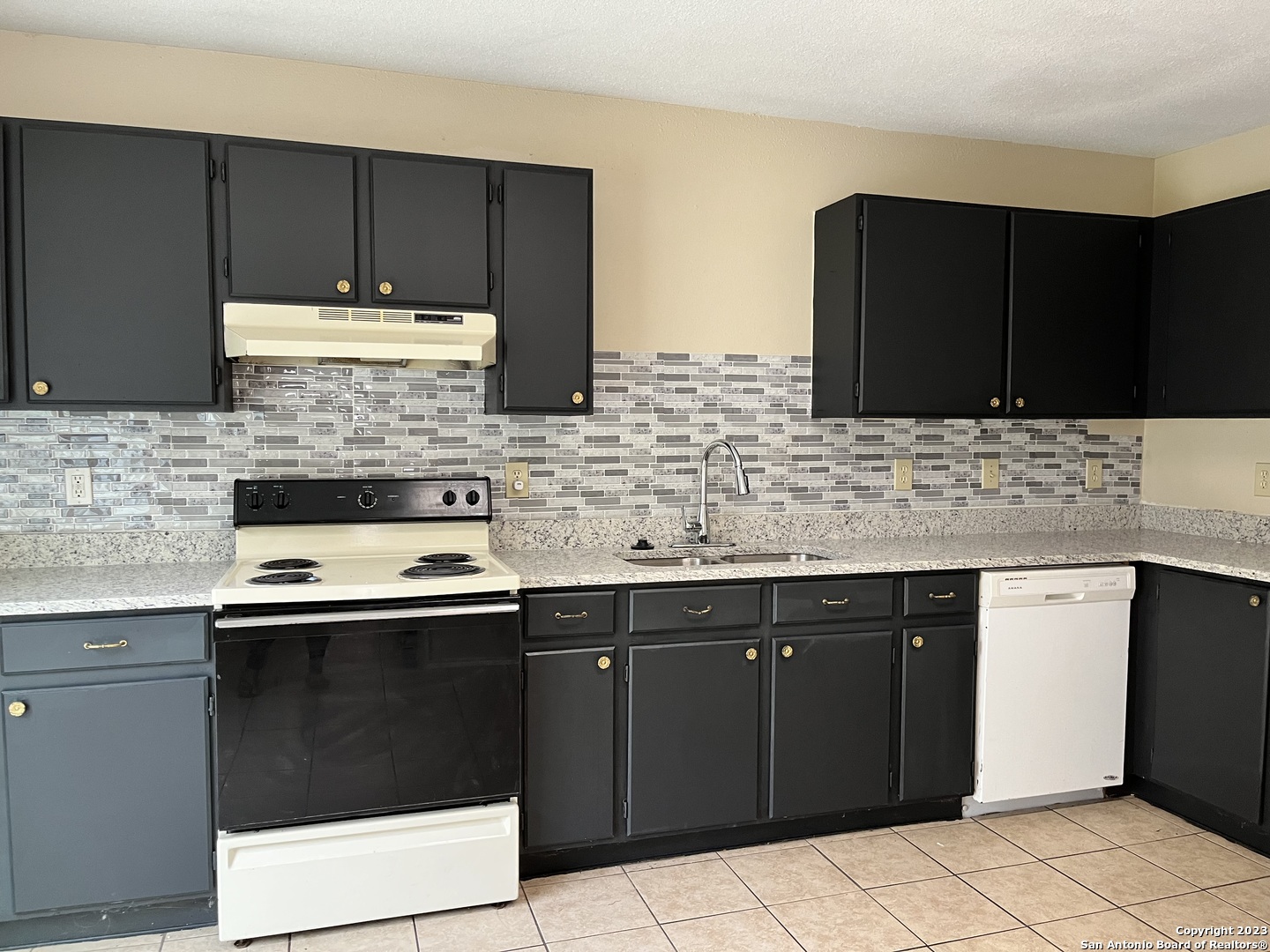 8843 CHARTER PT, San Antonio, TX 78250