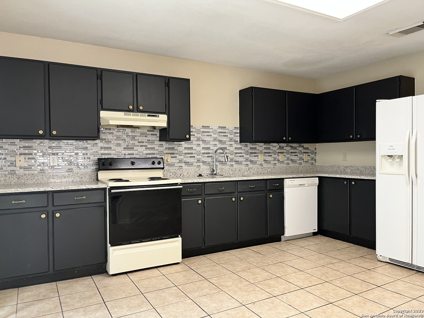 8843 CHARTER PT, San Antonio, TX 78250