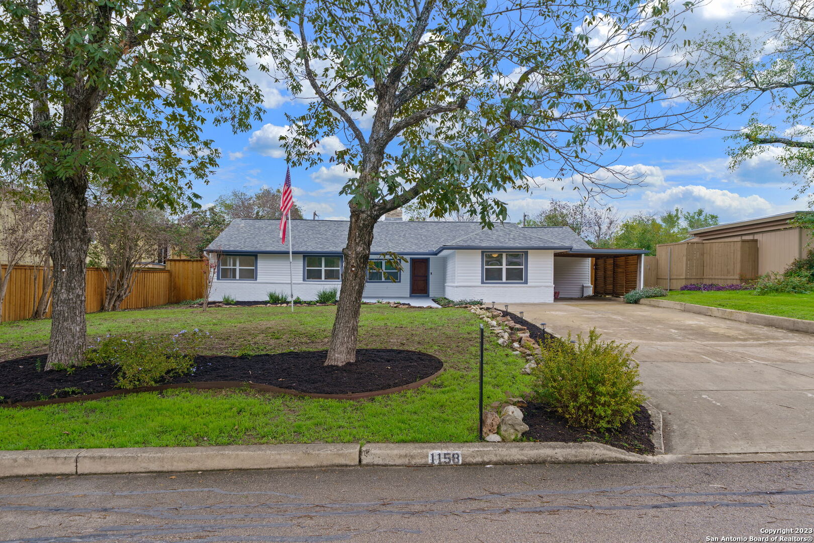 Photo of 1158 Garraty Rd in Terrell Hills, TX