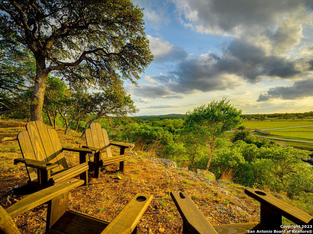 Photo of 205 Mnt Gainor in Dripping Springs, TX