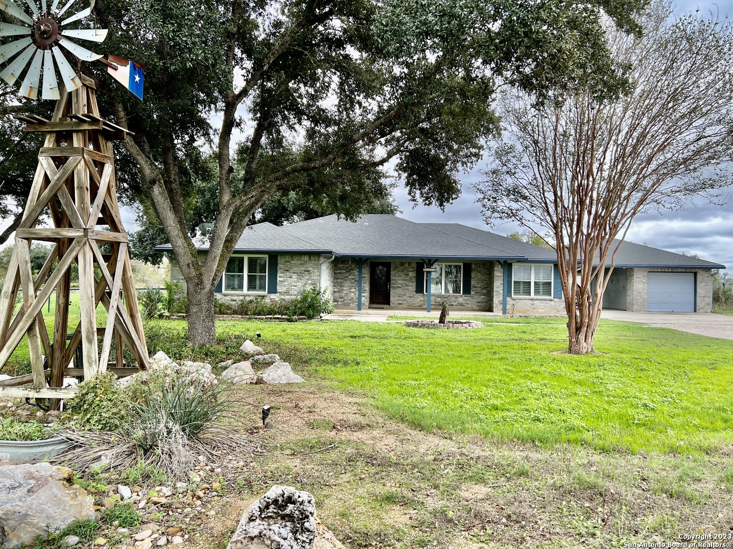 Photo of 11666 Ford Rd in Adkins, TX