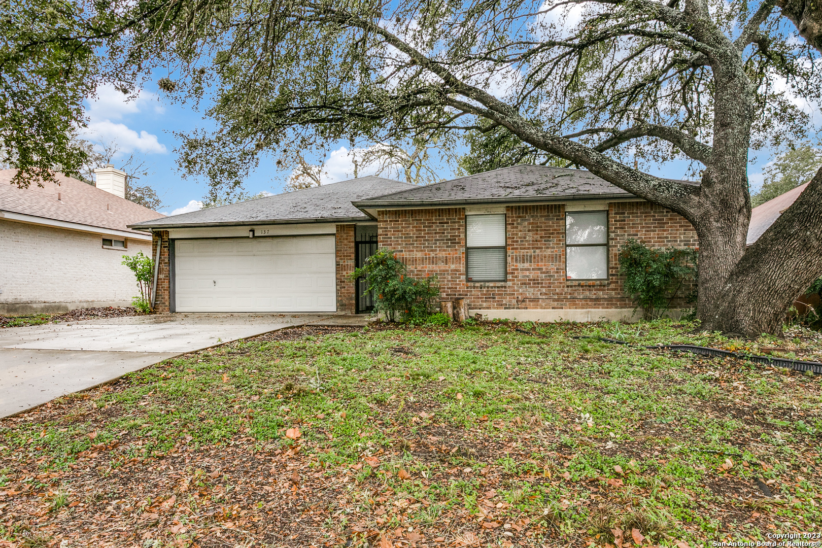 Photo of 137 Plaza Dr in Universal City, TX