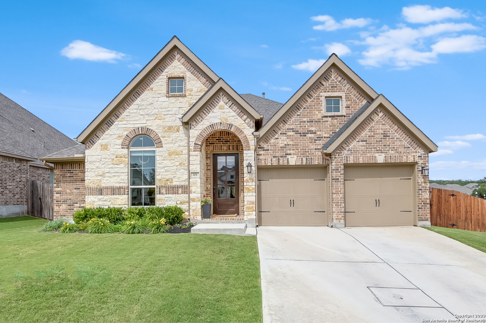 Photo of 101 Coleto Crk in Boerne, TX