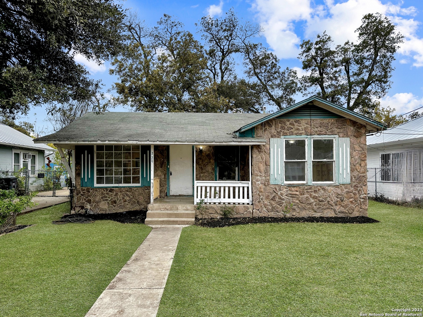 Photo of 329 Taft Blvd in San Antonio, TX