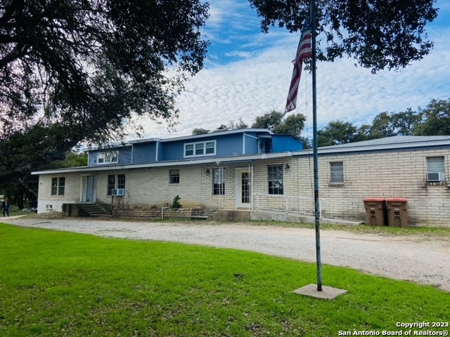 Photo of 1201 Oblate Dr in Canyon Lake, TX