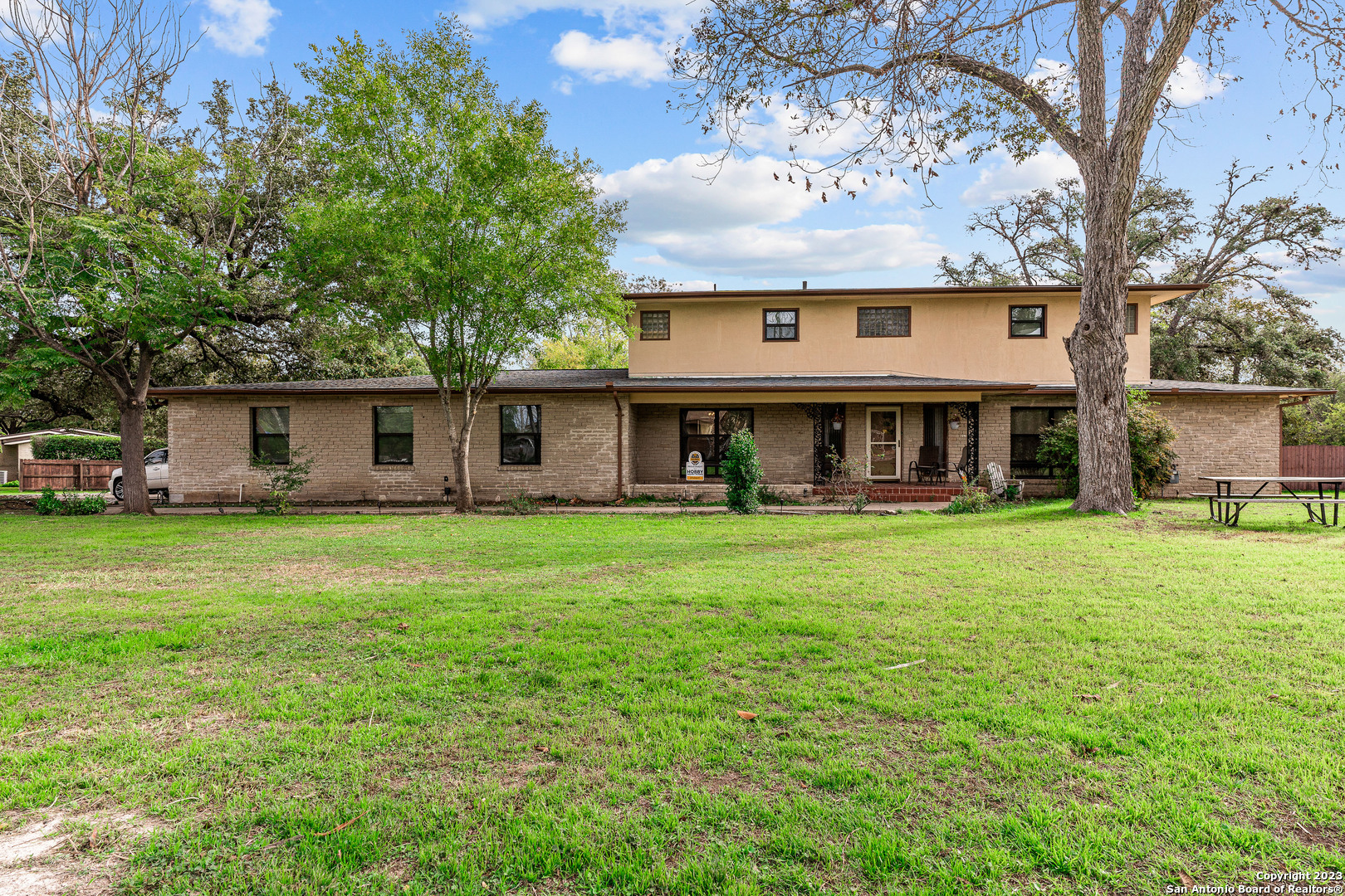 Photo of 140 Arrowhead Dr in San Antonio, TX