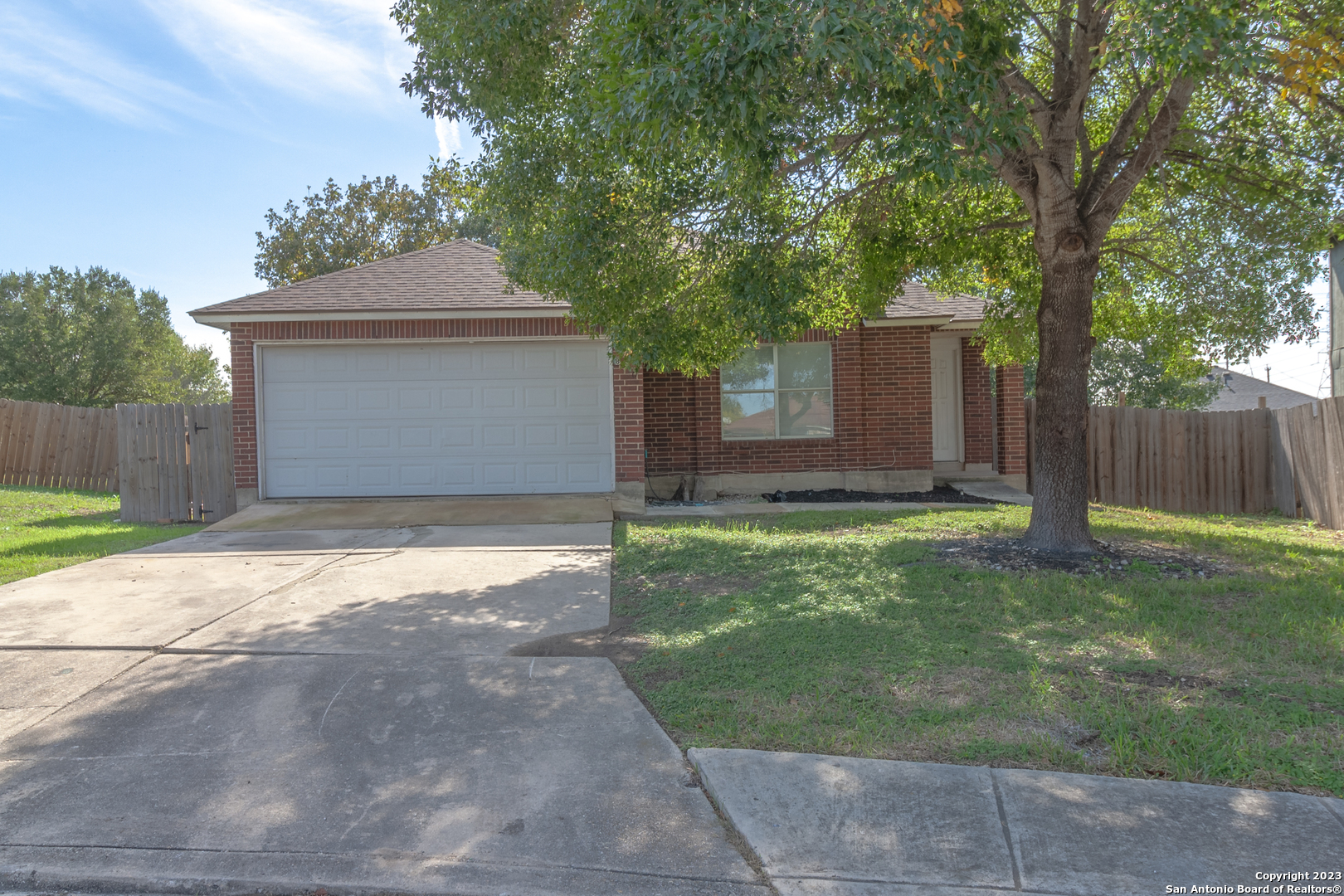 Photo of 8030 Chestnut Clay Ln in Converse, TX