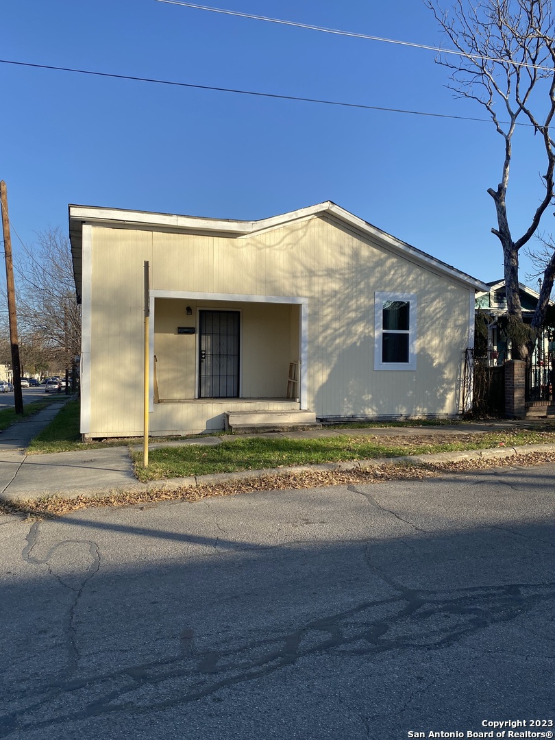 Photo of 220 Pinto St in San Antonio, TX
