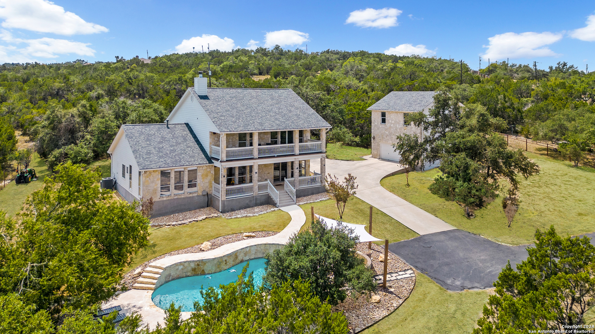 Photo of 6019 Creekwood Pass in Spring Branch, TX