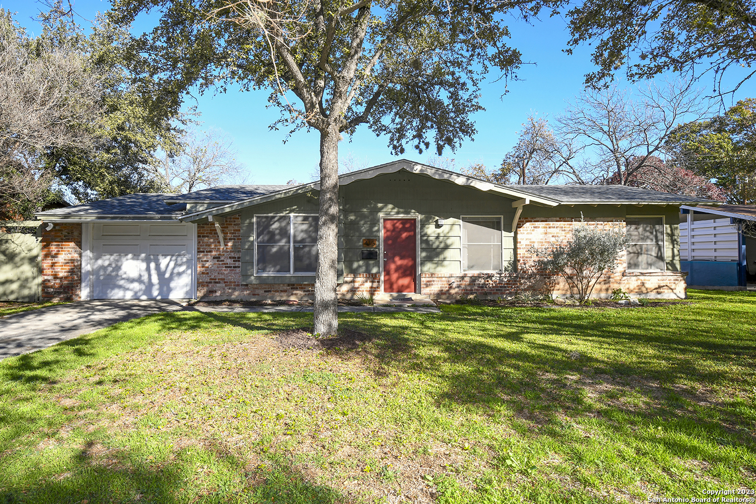 If you have additional questions regarding 415 DAWNRIDGE DR  in San Antonio or would like to tour the property with us call 800-660-1022 and reference MLS# 1740800.