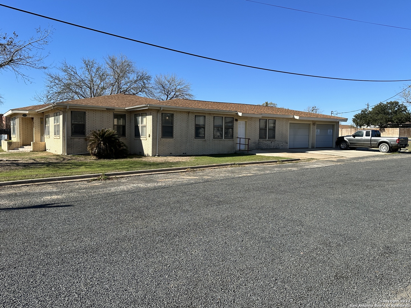 Photo of 217 Sutherland Ave in Poth, TX